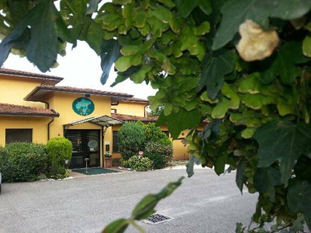 Hotel Parco Castelvetro Piacentino Exterior foto